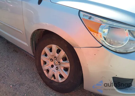 2010 Volkswagen Routan S from USA, damaged, VIN 2V4RW4D18AR158857